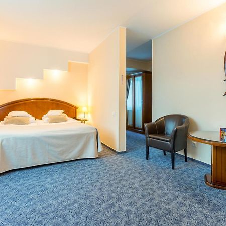 Hotel Ambient Brasov Bilik gambar