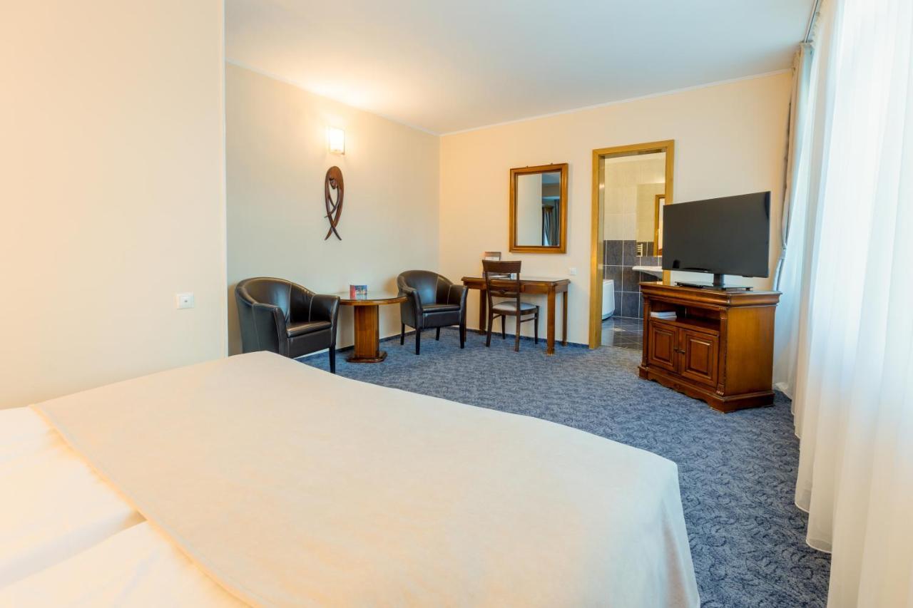 Hotel Ambient Brasov Luaran gambar