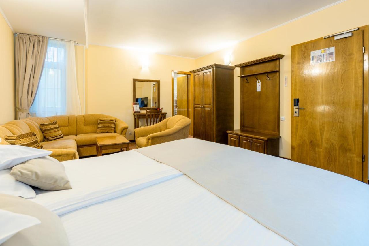 Hotel Ambient Brasov Luaran gambar