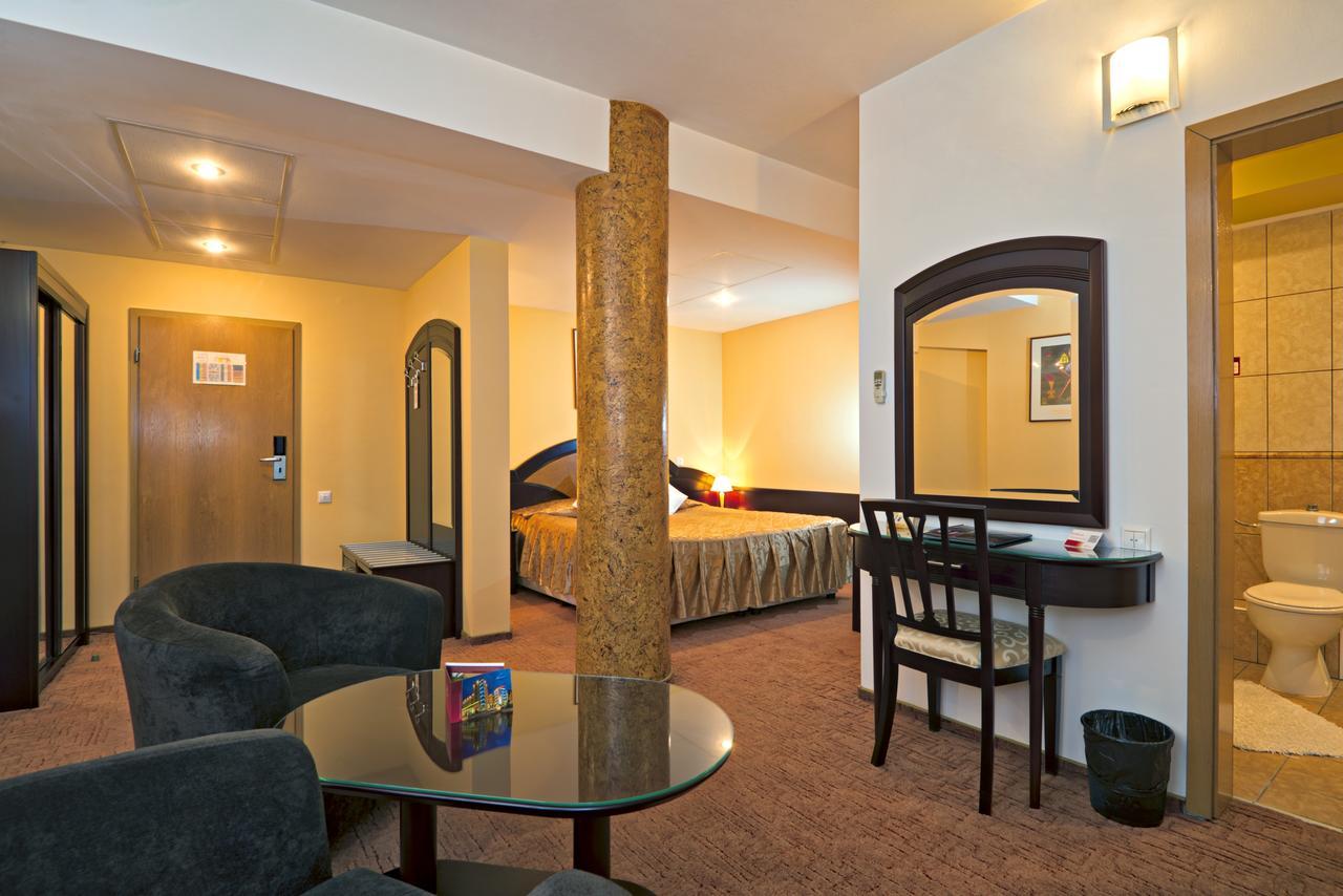 Hotel Ambient Brasov Luaran gambar